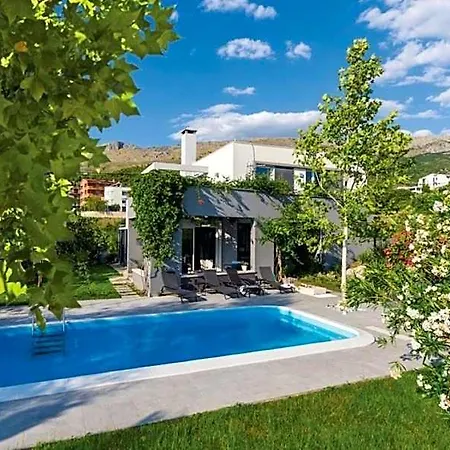 Hotel Beganovic With Private Heated Pool 4*