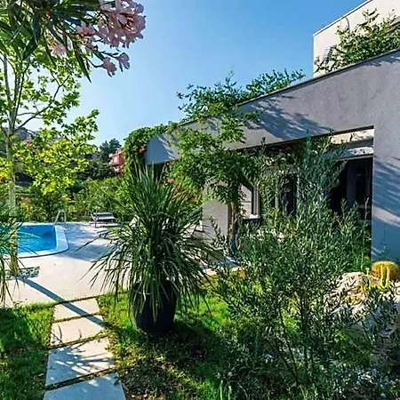 Beganovic With Private Heated Pool Villa Podstrana